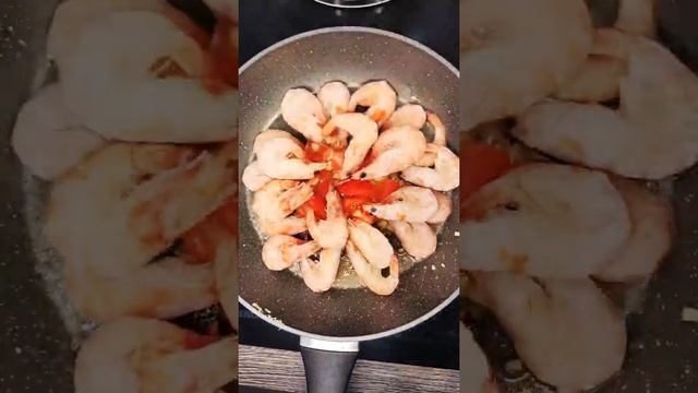Креветки в чесночном соусе #рецепты #кухня смотреть онлайн