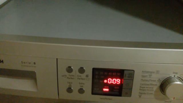 Lavadora Bosch Serie 6. Martilleo con lavadora vacía. Washing Machine Bosch Eco Silence Drive. смотреть онлайн