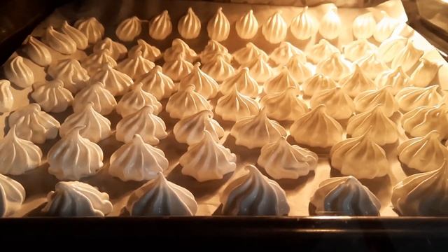 Торт "ГРАФСКИЕ РАЗВАЛИНЫ" с безе! НЕОБЫКНОВЕННО ВКУСНЫЙ и простой в приготовлении! смотреть онлайн