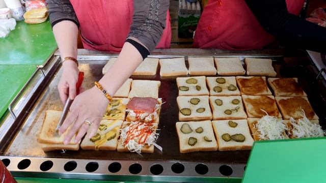 달인 아줌마들이 만드는 3단 토스트 / Korean Street Food / 부산 길거리음식