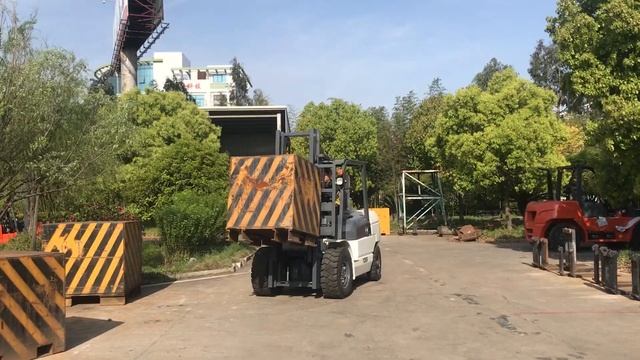 TIDER Fork lift 3 Ton 4 Ton 5 Ton Diesel Forklift Pricewith LED Lights 5M Lift Height смотреть онлайн