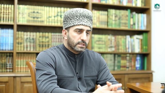 МУЖ ИЗБИВАЕТ ЖЕНУ смотреть онлайн
