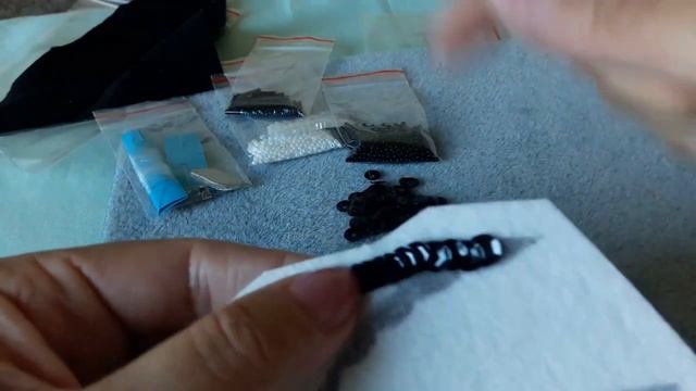 Набор для вышивки "Ласточка". Часть 1/4. Пришиваем пайетки 1 способом. смотреть онлайн