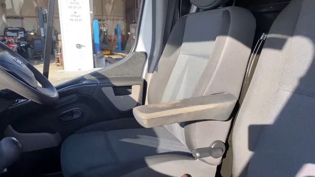 Nissan NV400 LWB *NO VAT* смотреть онлайн