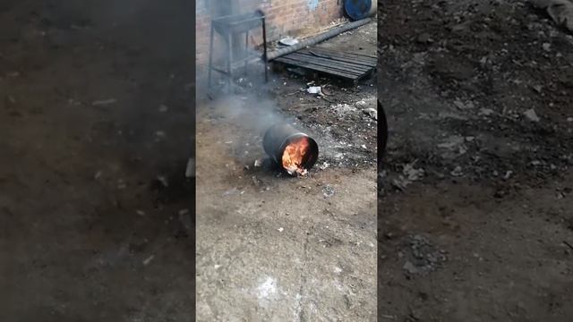 Лайфхак по удалению краски со старого ведра смотреть онлайн