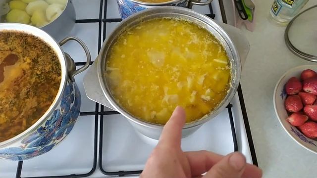 Понемногу обо всем....Прописалась на кухне))) смотреть онлайн