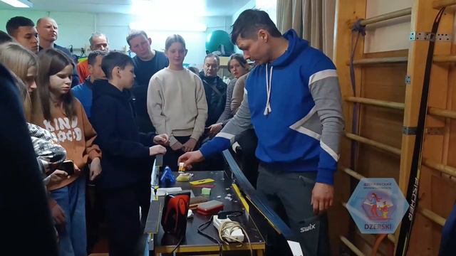 Мастер- класс сервисмена сборной России по лыжным гонкам Евгения Уфтикова смотреть онлайн