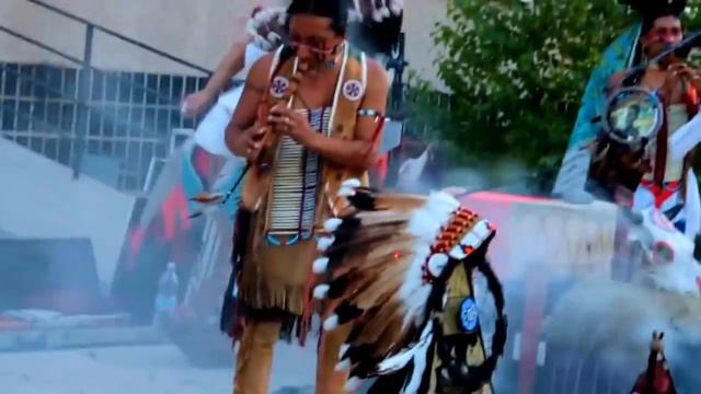 Не реальная музыка Индейцев смотреть онлайн