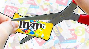 РЕЖЕМ МИНИАТЮРЫ, чтобы узнать, ЧТО ВНУТРИ МИНИ ЛЕНТЫ 2 и 3