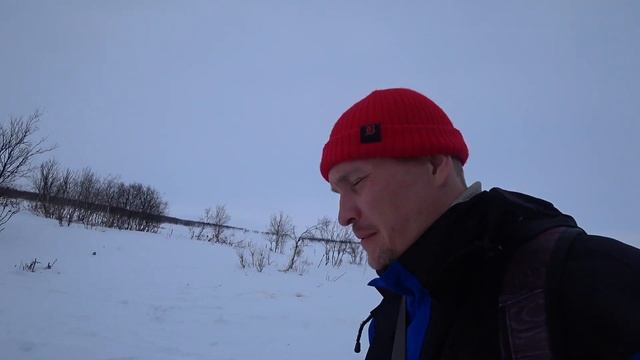 Проехали на снегоходах 500 км по тундре. Поднялись на пик в Хибинах. Рыбалка на диком озере смотреть онлайн