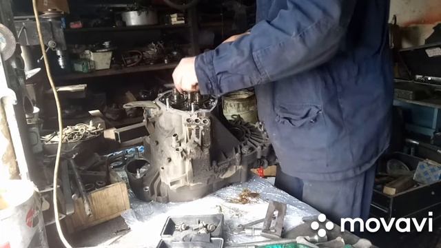 Ремонт КПП Приора. Разборка и дефектовка. смотреть онлайн