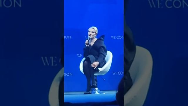 Рената Литвинова на WE CONVENTION WOMEN’S EMPOWERMENT (08.03.2023 Dubai Opera) смотреть онлайн