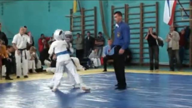 Киокушин. СФКК. Нуколов Иван (Симферополь).mp4 смотреть онлайн