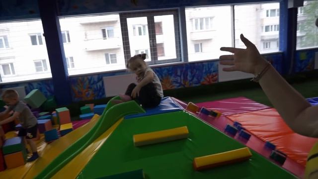 ДЕТСКИЙ ВЛОГ: Выпускной , наш вечер и подарок, Прическа для девочки смотреть онлайн