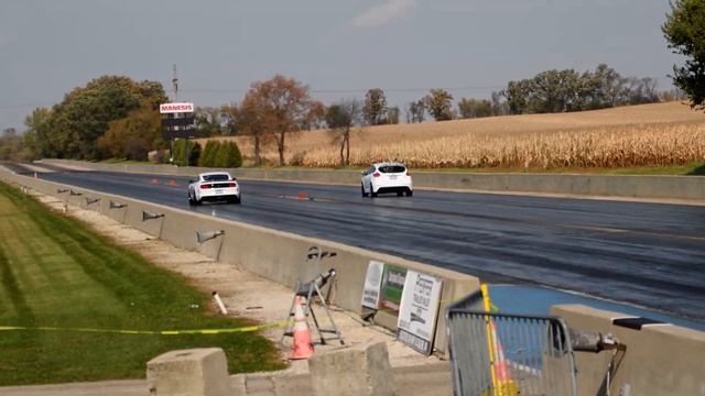 Focus RS 1/4 Mile Launch Control vs Mustang GT350 смотреть онлайн