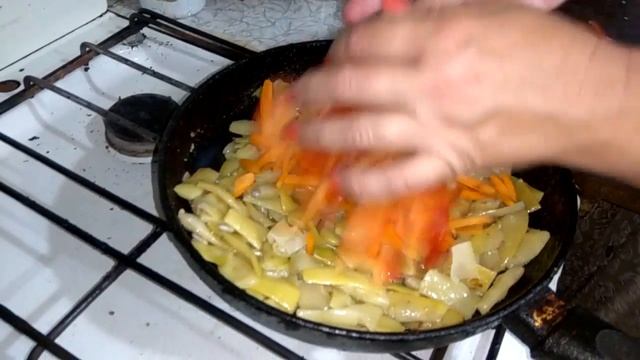 ТЕПЛЫЙ САЛАТ. Вкусно, полезно и необычно. Теплый овощной салат. Рецепт. смотреть онлайн