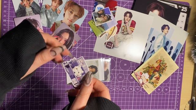 🧸Нежная распаковка карт Stray Kids🧸 смотреть онлайн