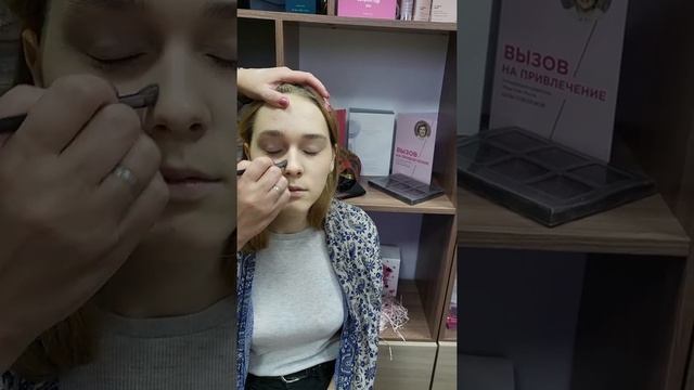 Кожа класса люкс, утренний макияж смотреть онлайн