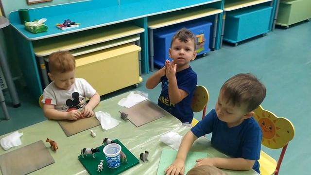 Конспект занятия по Лепке в младшей группе "Тарелочка для кошечки" смотреть онлайн