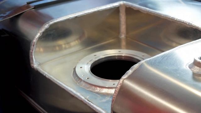 Алюминиевый топливный бак с утопленным фланцем - 120 литров на Газель смотреть онлайн