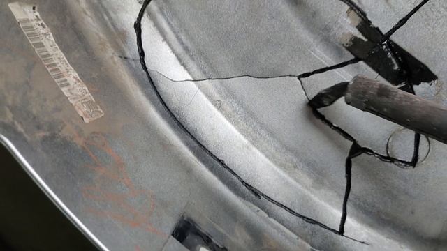 Ремонт колпака запасного колеса Toyota Rav4. Сварка ABS пластика смотреть онлайн