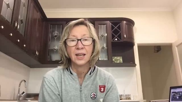 Самвел Адамян / Обзор / Помыл балкон кухонной губкой и слил воду людям на голову. смотреть онлайн