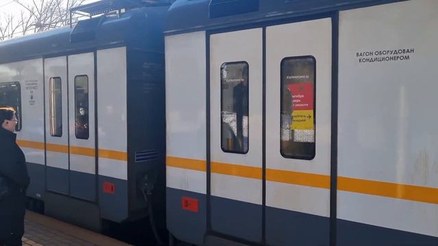 Поезда на станции Немчиновка, МЦД-1. 17 марта 2023г. смотреть онлайн