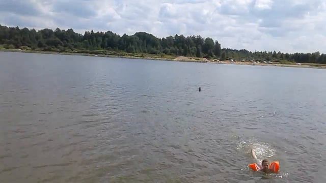 Наше озеро!мы пришли купаться! смотреть онлайн