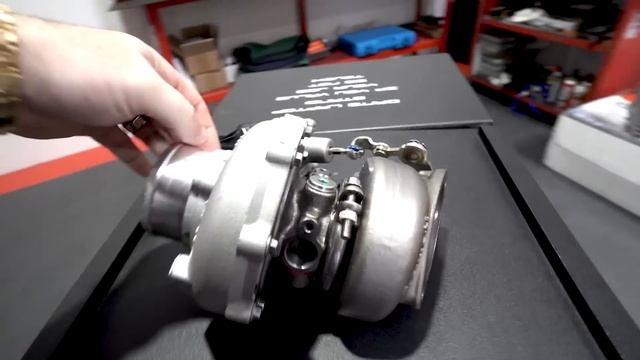 We Put BIGGER TURBOS On Our 2020 Ford Raptor! | Garrett Turbo + Intercooler Upgrade! смотреть онлайн