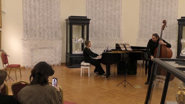 Ольга Дюжина PASSACAGLIA для контрабаса и фортепиано. Исполняют: Дмитрий Толочков и Татьяна Левашова смотреть онлайн