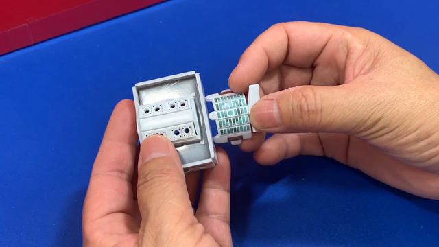 DIY Craft Instruction 3D Puzzle Cubicfun Titanic With LED 266Pcs