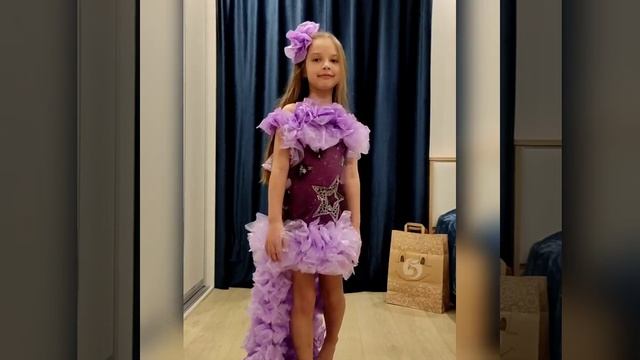 Творческий конкурс "Одежда из бросового материала" .mp4 смотреть онлайн