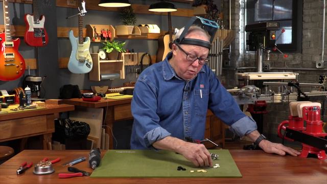 Fixing Albert Lee’s crumbling tuner knobs смотреть онлайн