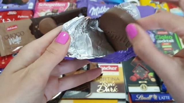 Milka Choco Wafer Challenge Unwrapping