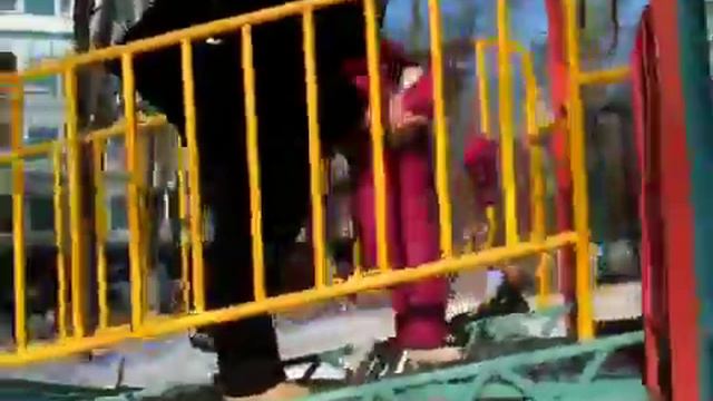 Дочка на прогулке 1 год смотреть онлайн