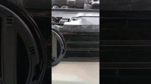 Снятие значка с решётки радиатора VW 10-18