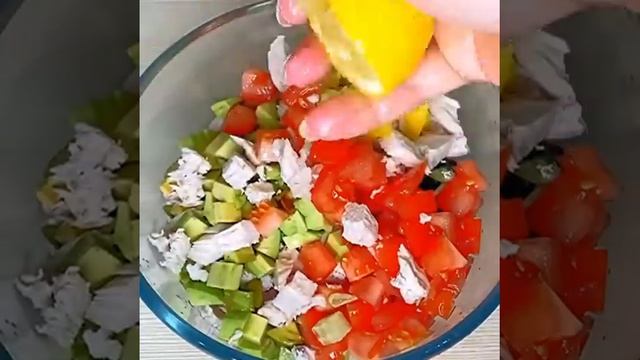 ДИЕТИЧЕСКИЙ САЛАТ С КУРИНЫМ ФИЛЕ смотреть онлайн