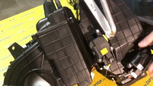 Отопитель салона (печка) в сборе HYUNDAI Grand Starex (H-1) 97900-4H500 979004H500