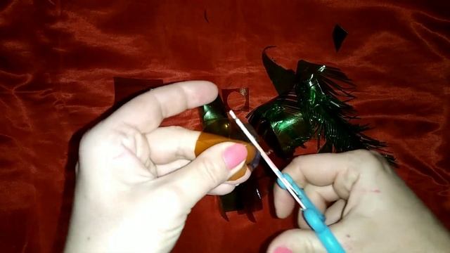 ШИШЕЧКА на еловой веточке из пластика. Spruce cone смотреть онлайн