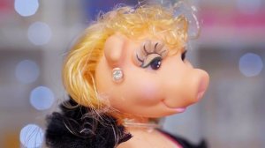 “Барби-cвинья”? Нашла насекомых в кукле Gorgeous Creatures 1979: история, обзор, распаковка