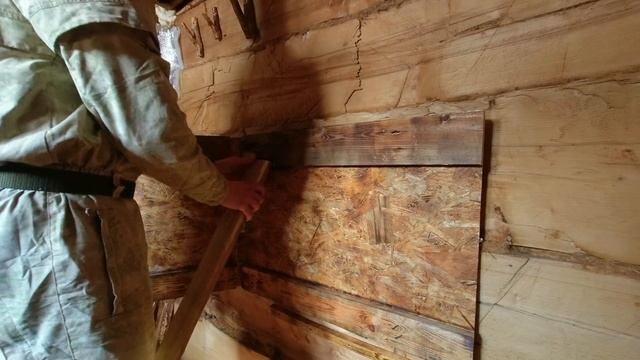 Лучшая ЗЕМЛЯНКА - ДОМ в ЛЕСУ СВОИМИ РУКАМИ | Дровяник у входа в ДОМ ПОД ЗЕМЛЕЙ смотреть онлайн