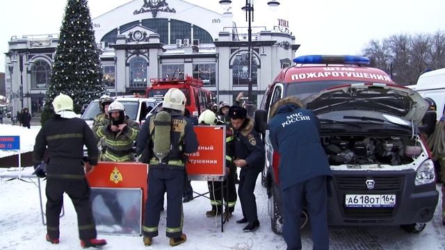 На здании Саратовского цирка прошли пожарно-тактические учения смотреть онлайн