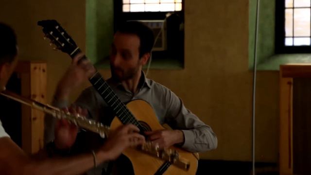 Água e Vinho by Egberto Gismonti | Guilherme Andreas, Flute & Felipe Garibaldi, guitar смотреть онлайн