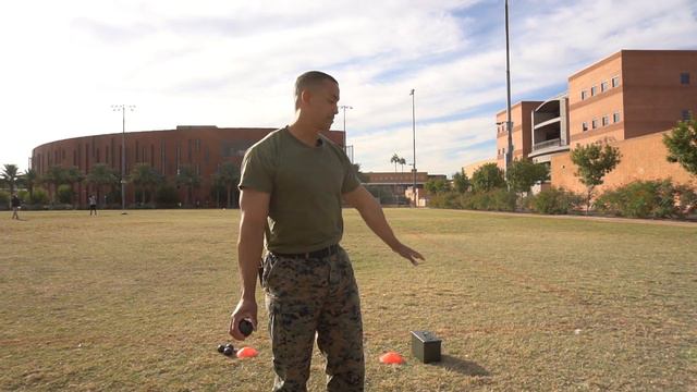 Improve Grenade Toss: U.S Marine Combat Fitness Test смотреть онлайн