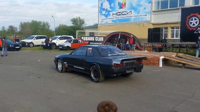 Автобитвы-Омск25.05.2013 Nissan Skyline r32"Skala" смотреть онлайн