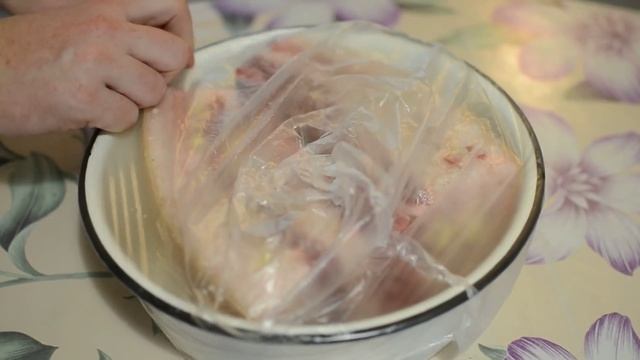 Коптильня с гидрозатвором коптим и засаливаем грудинку смотреть онлайн