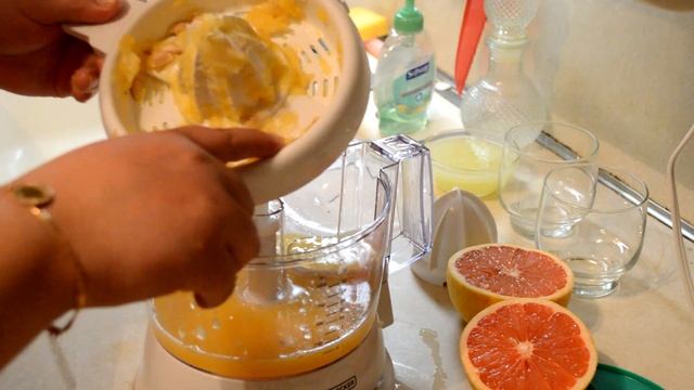 Black & Decker Citrus Juicer CJ630 - REVIEW смотреть онлайн