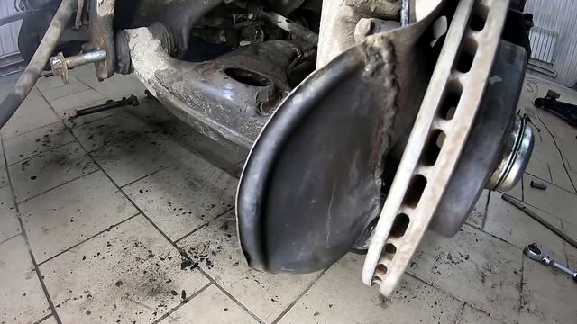 Реставрация Mercedes-Benz 124 седан (часть 8) Подвеска смотреть онлайн