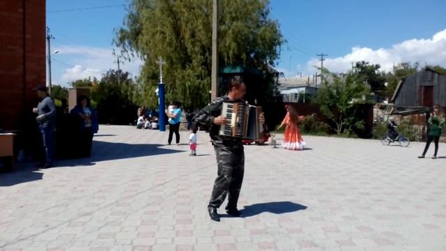 Игорь Виеру. МАЛИНОВКИ ЗАСЛЫША ГОЛОСОК смотреть онлайн