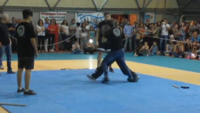 Antonio Marino - Krav Maga e Combat Mixed - Difesa personale 16 смотреть онлайн